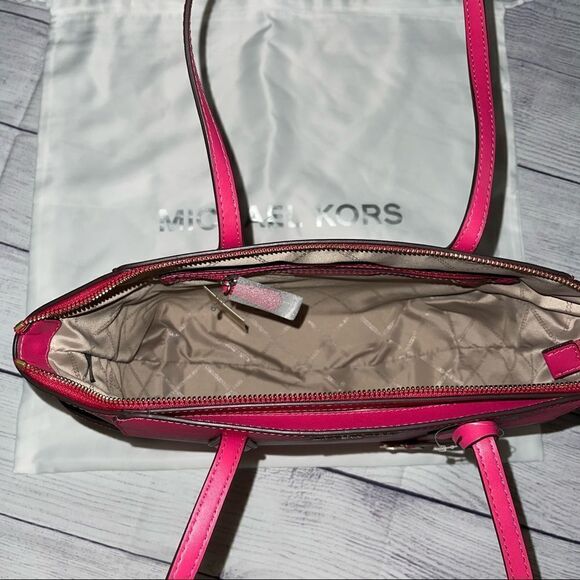 Michael Kors Marilyn Large Leather Tote - Picture 7 of 9